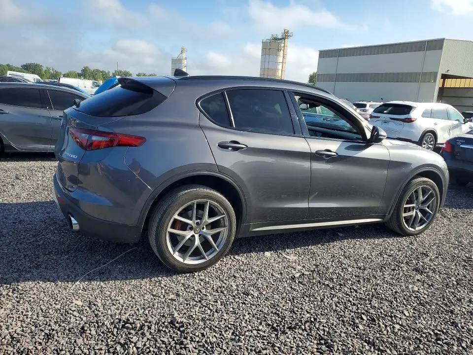 2018 ALFA ROMEO STELVIO SPORT  