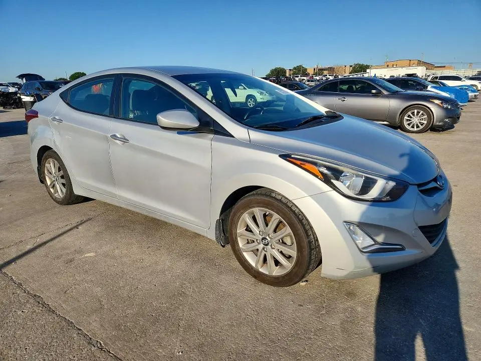 2014 HYUNDAI ELANTRA SE  