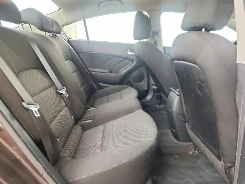2017 KIA FORTE LX  