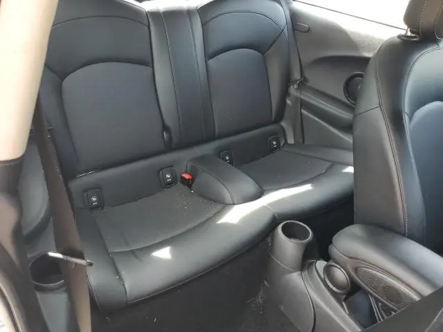 2018 MINI COOPER 