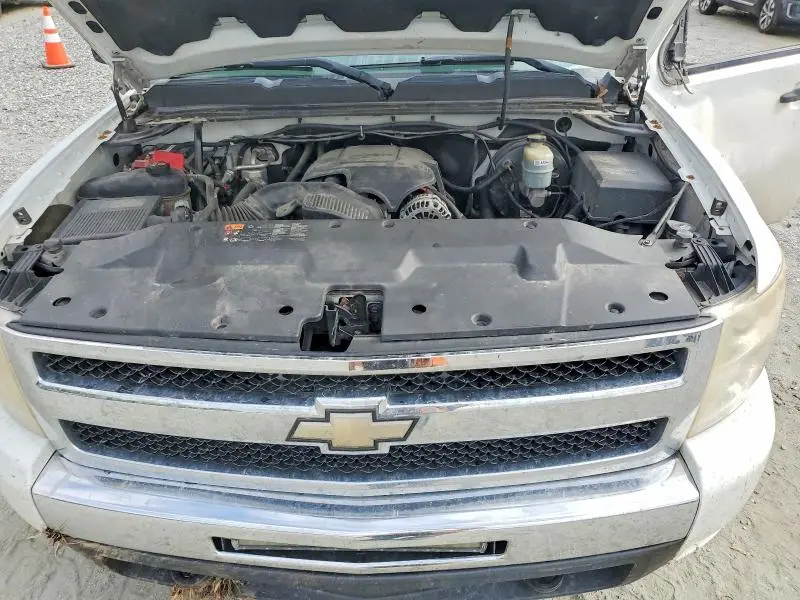 2011 CHEVROLET SILVERADO K1500 LT  