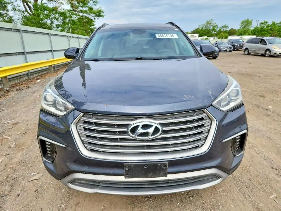 2017 HYUNDAI SANTA FE SE  