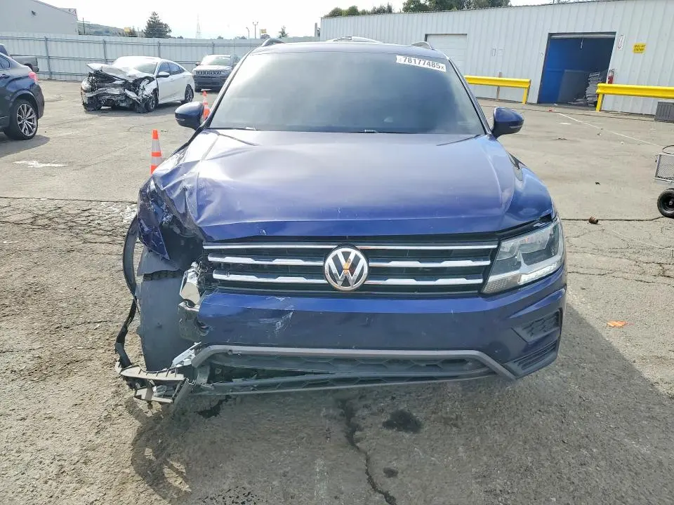 2021 VOLKSWAGEN TIGUAN SE  
