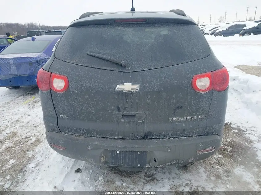 2011 CHEVROLET TRAVERSE 2LT