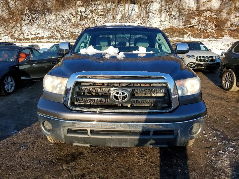 2011 TOYOTA TUNDRA DOUBLE CAB SR5  