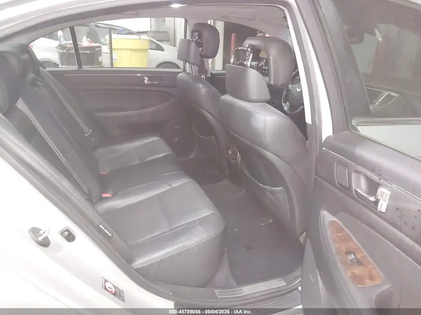 2011 HYUNDAI GENESIS 3.8