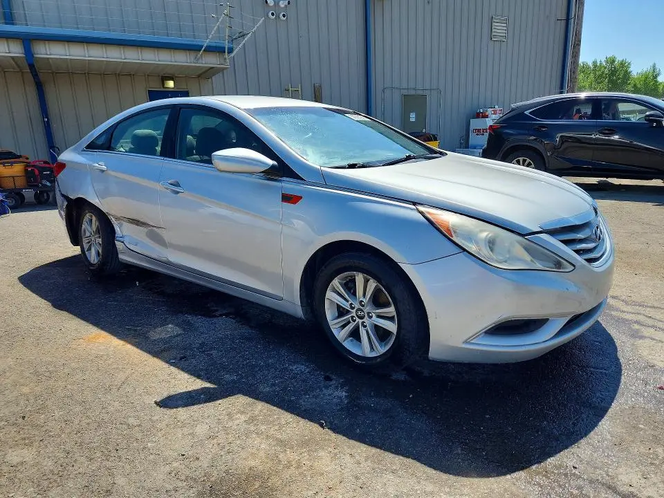 2012 HYUNDAI SONATA GLS  