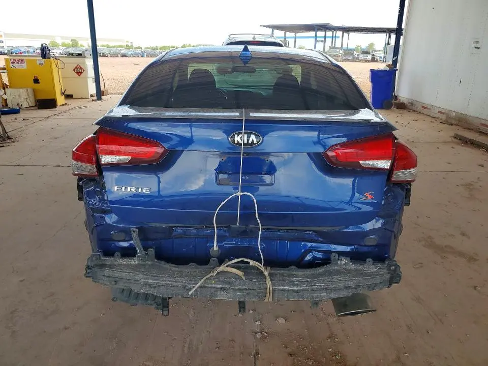 2018 KIA FORTE S  