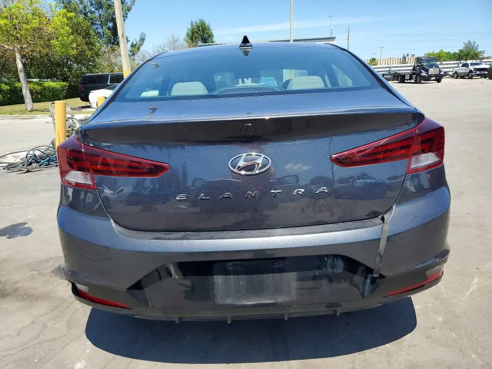 2020 HYUNDAI ELANTRA SEL  