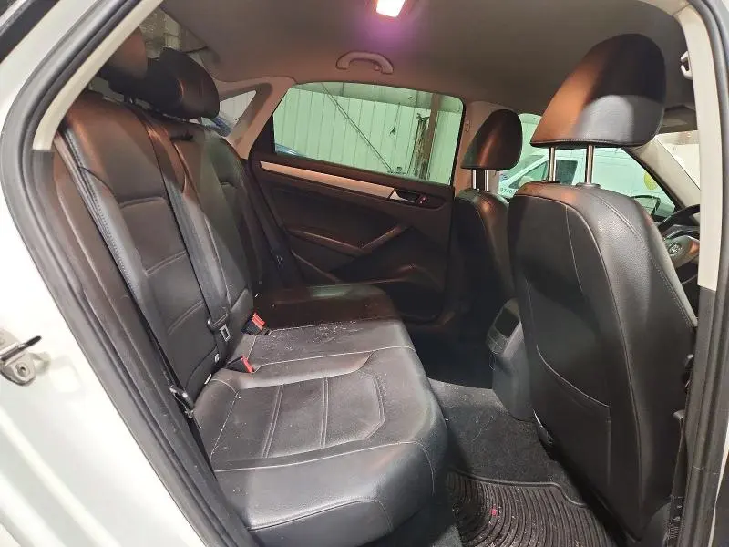 2014 VOLKSWAGEN PASSAT S  