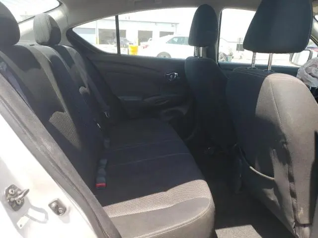 2016 NISSAN VERSA S  