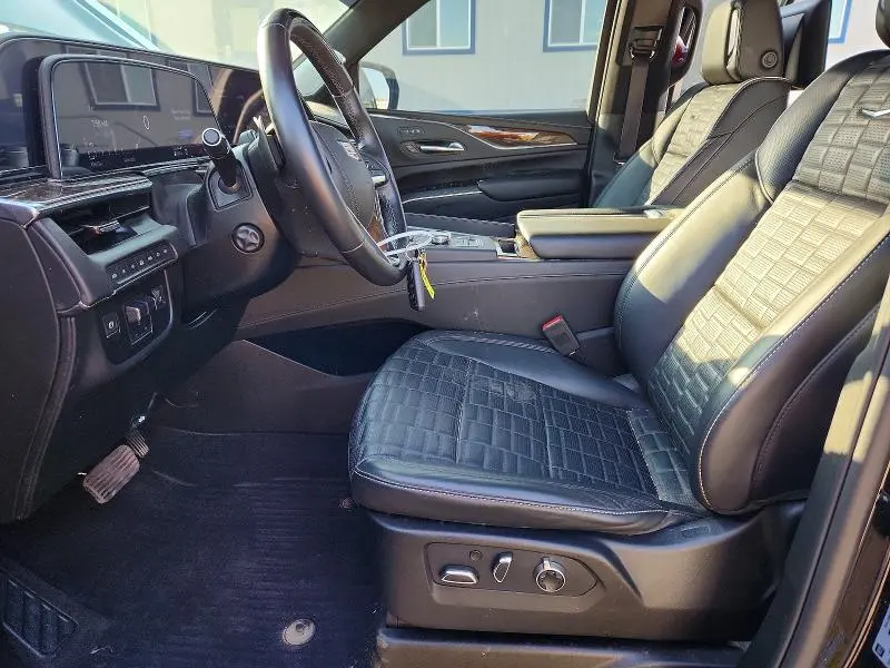 2023 CADILLAC ESCALADE ESV SPORT PLATINUM  