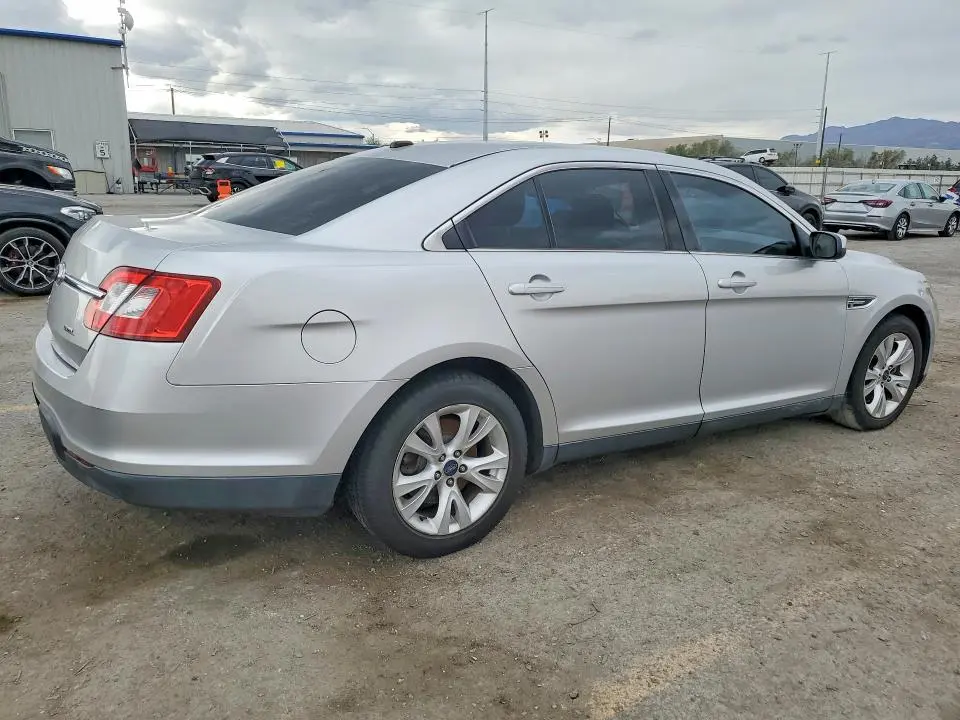2011 FORD TAURUS SEL  