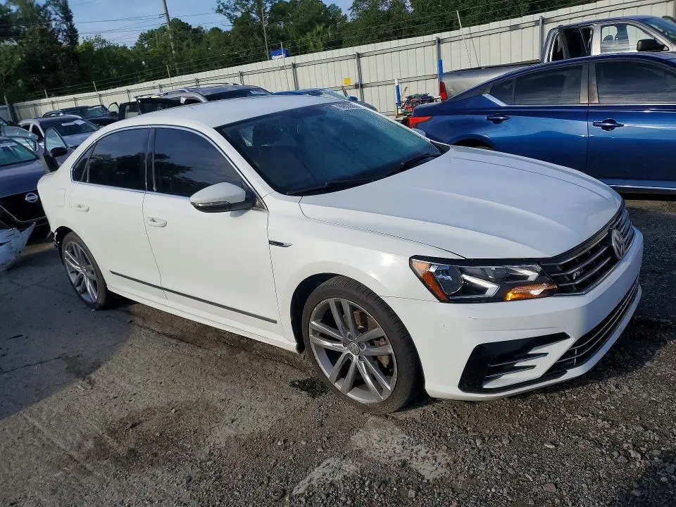 2017 VOLKSWAGEN PASSAT R-LINE  