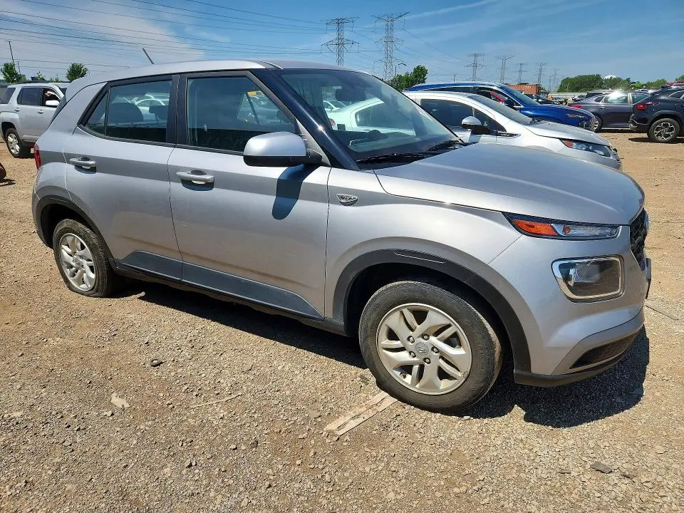 2025 HYUNDAI VENUE SE  