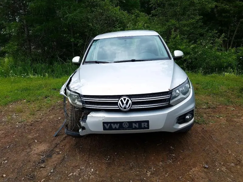 2013 VOLKSWAGEN TIGUAN S  