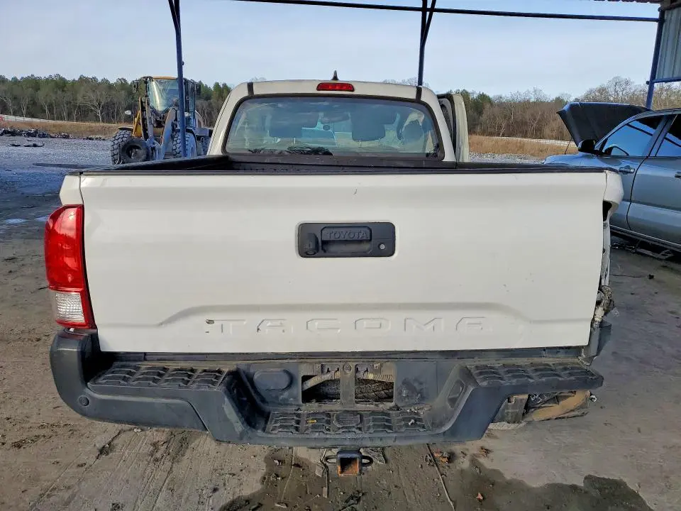 2017 TOYOTA TACOMA SR  