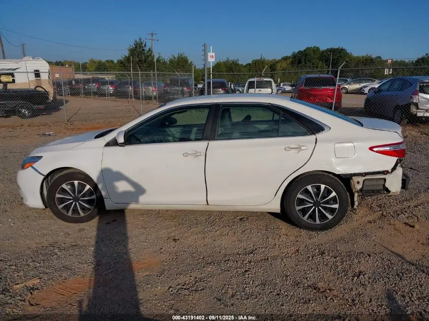 2015 TOYOTA CAMRY HYBRID LE
