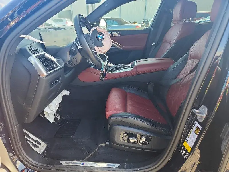 2024 BMW X6 M60I  