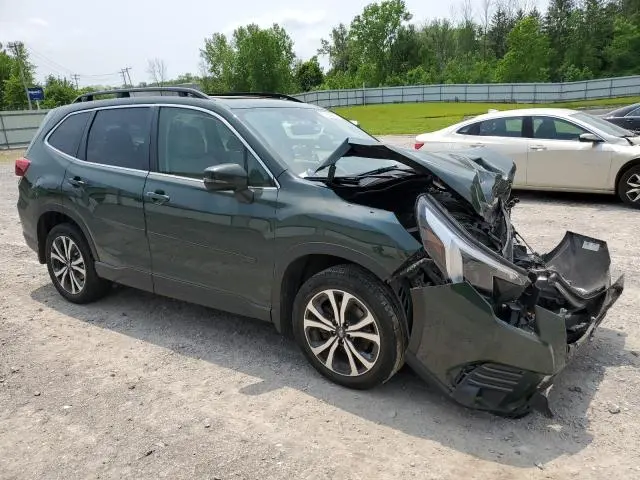 2022 SUBARU FORESTER LIMITED