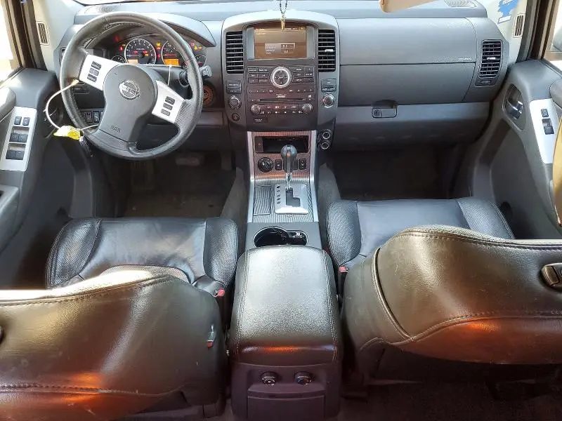 2011 NISSAN PATHFINDER S  