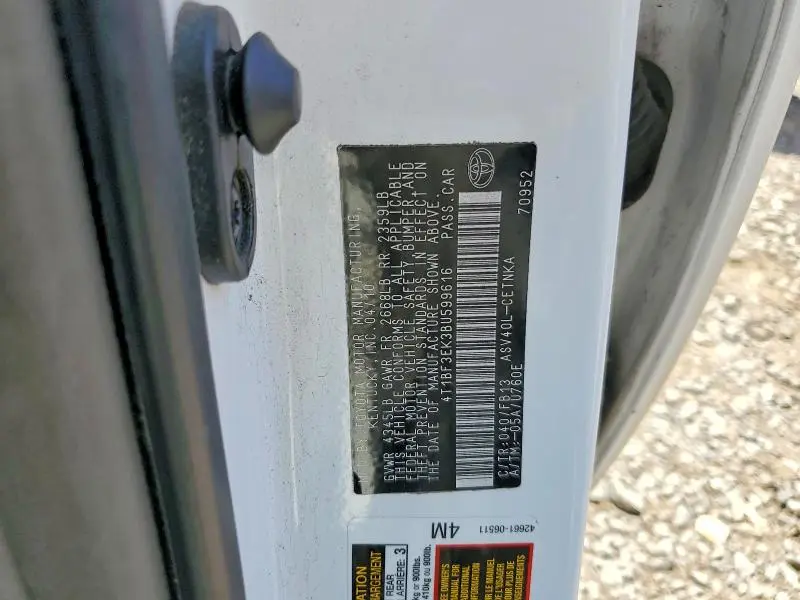2011 TOYOTA CAMRY LE  
