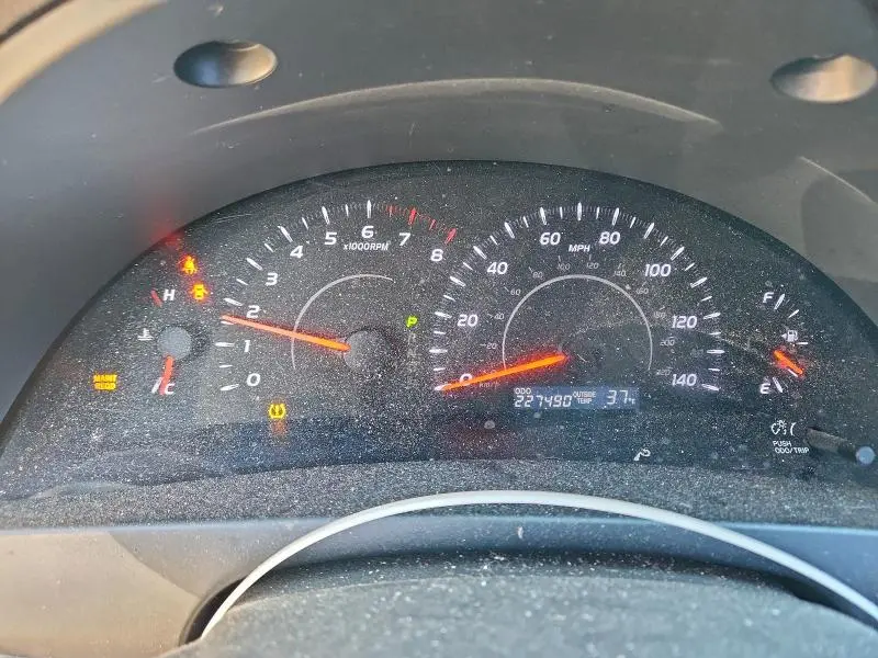 2010 TOYOTA CAMRY BASE  