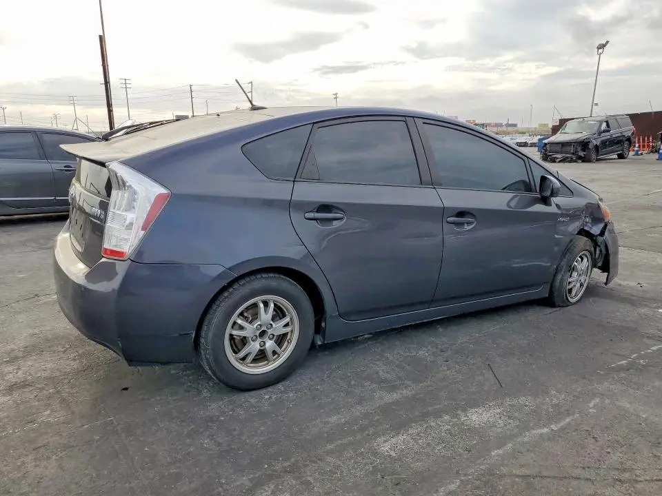 2011 TOYOTA PRIUS TWO  