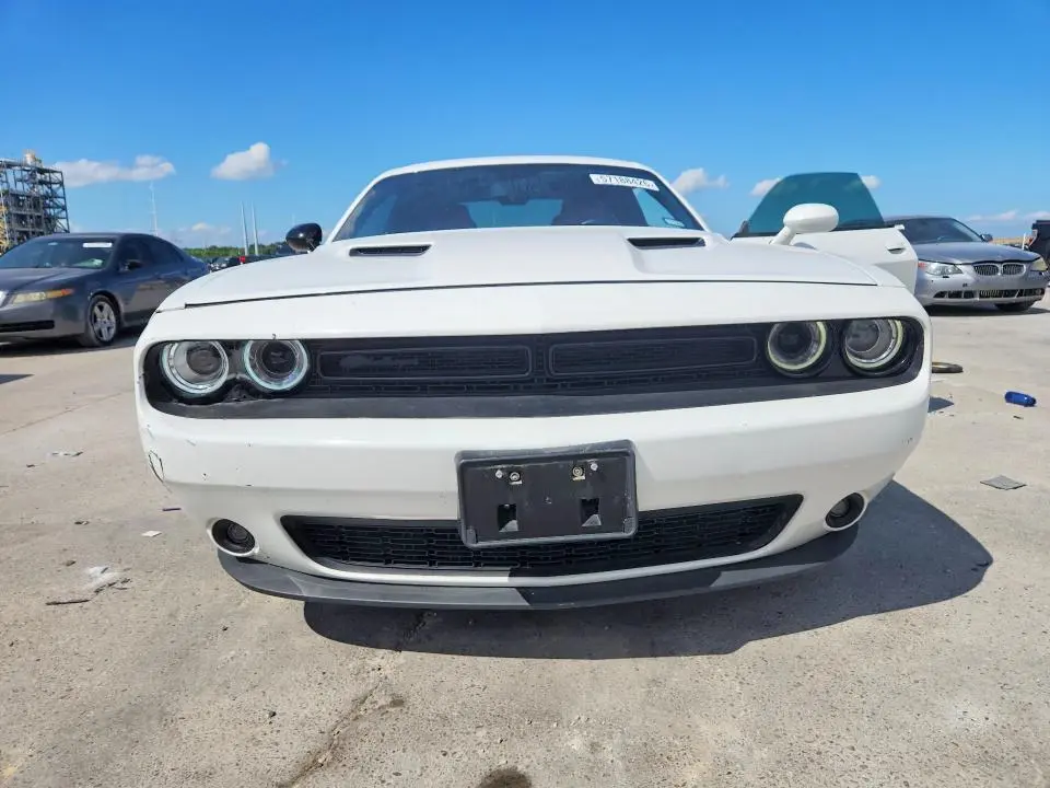 2021 DODGE CHALLENGER SXT  