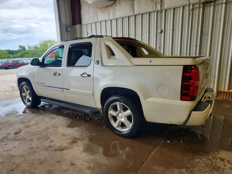 2013 CHEVROLET AVALANCHE LTZ  