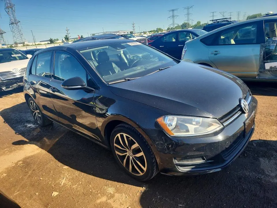 2016 VOLKSWAGEN GOLF S/SE  