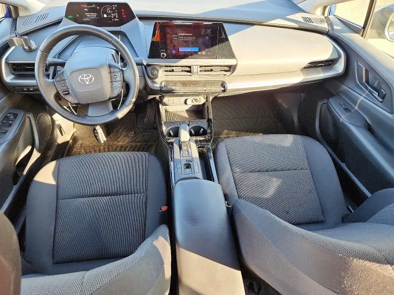 2024 TOYOTA PRIUS LE  