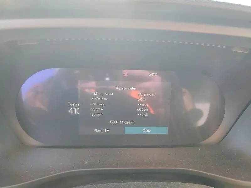 2025 VOLVO XC40 PLUS  