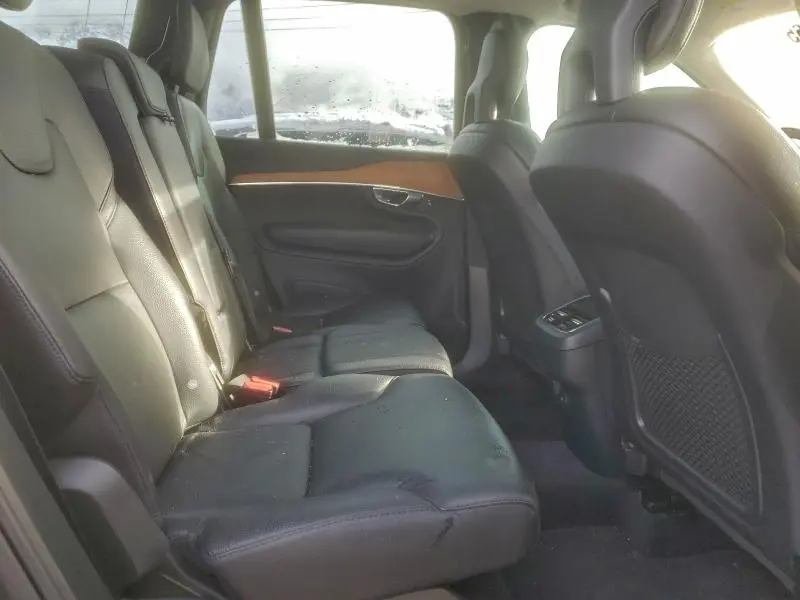 2022 VOLVO XC90 T5 MOMENTUM  