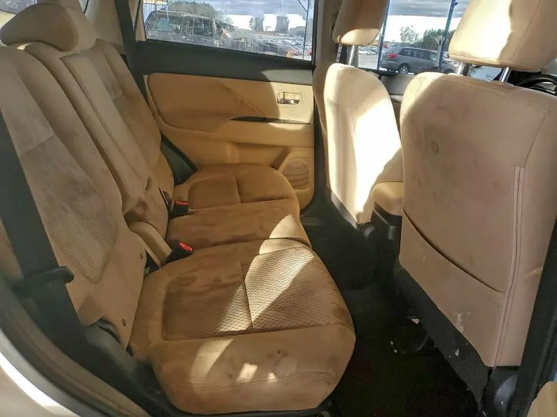 2017 MITSUBISHI OUTLANDER SE  