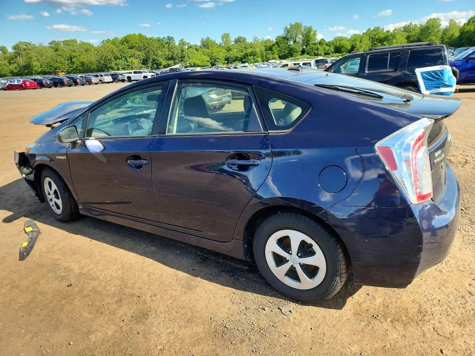 2014 TOYOTA PRIUS THREE  