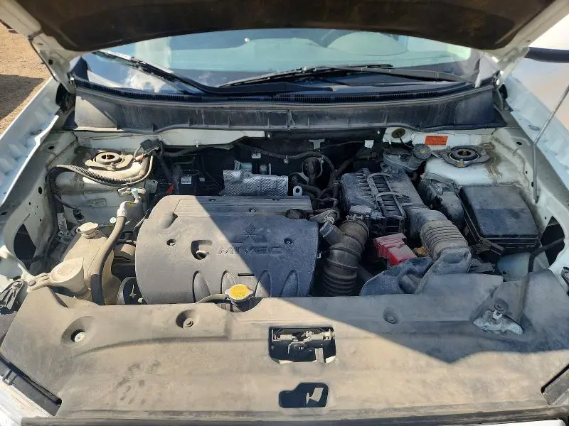 2011 MITSUBISHI RVR SE  