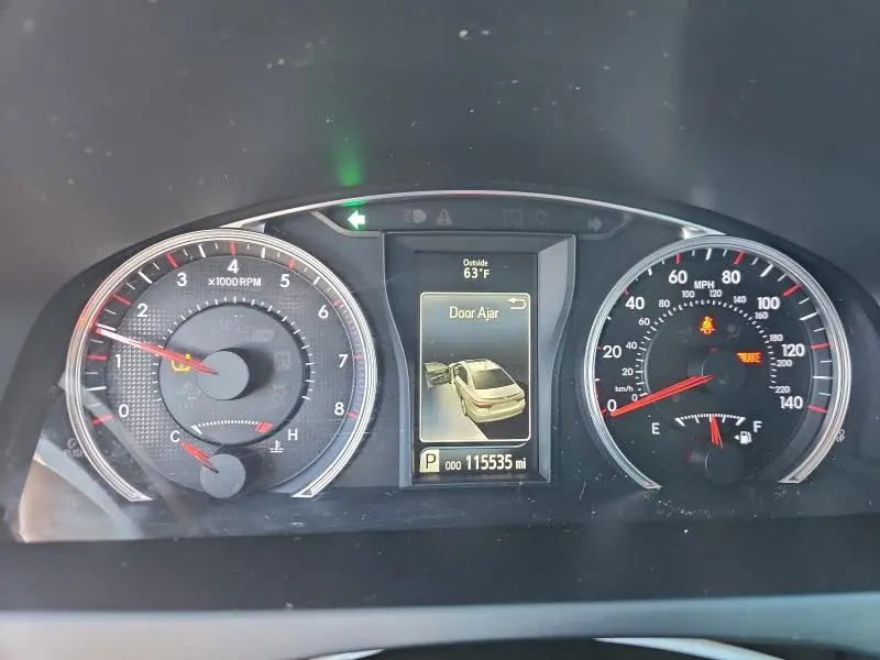 2015 TOYOTA CAMRY LE  