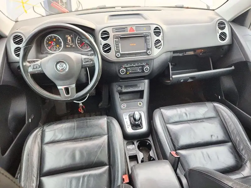 2011 VOLKSWAGEN TIGUAN S  