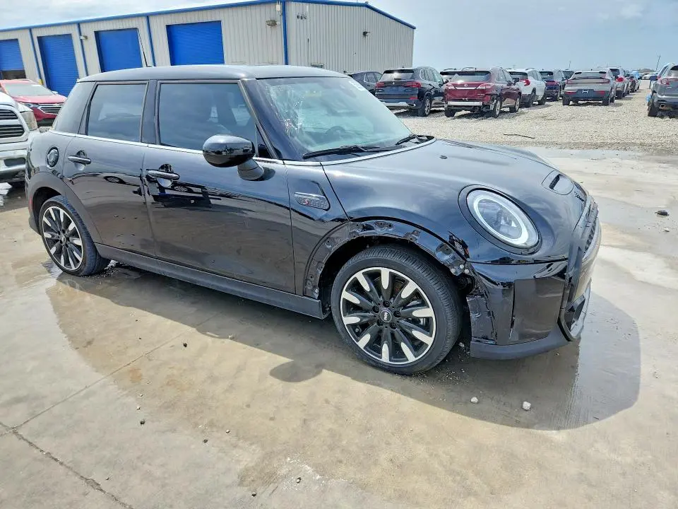 2024 MINI COOPER S  