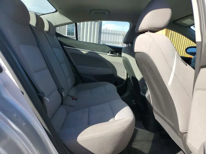 2019 HYUNDAI ELANTRA SEL  