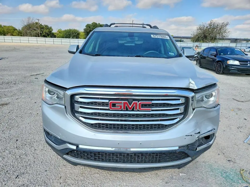 2017 GMC ACADIA SLT-1  