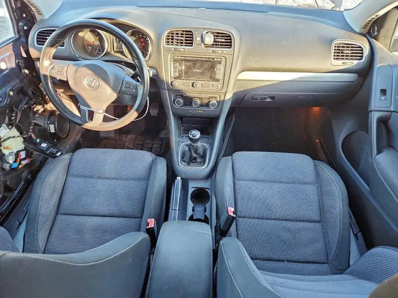 2011 VOLKSWAGEN GOLF   