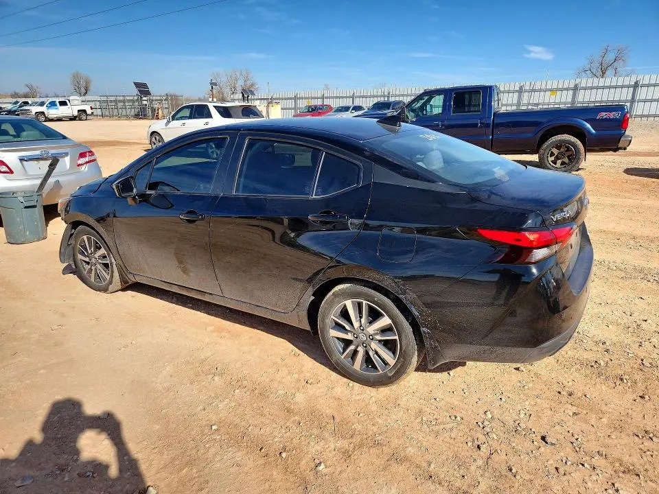 2021 NISSAN VERSA SV  