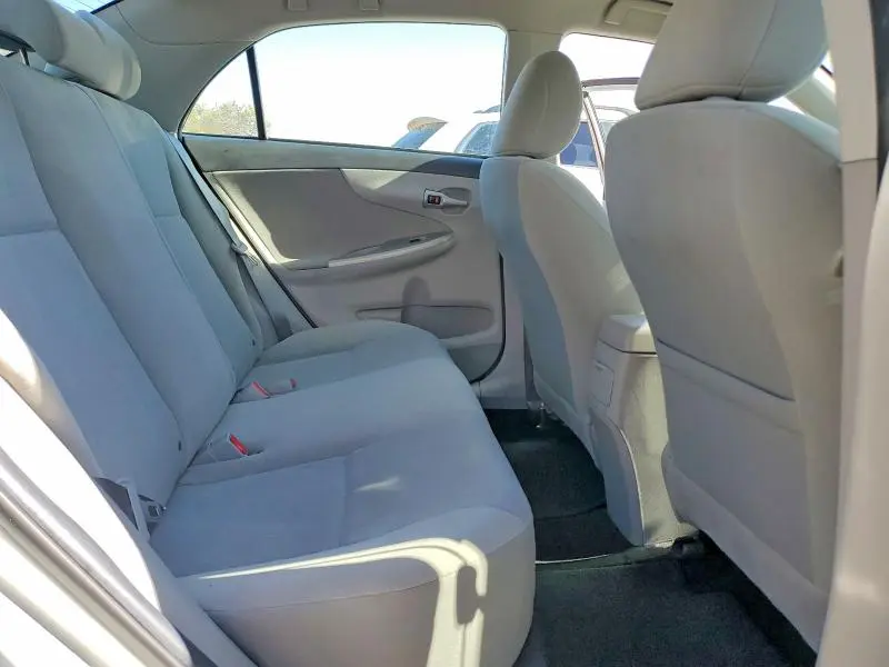 2013 TOYOTA COROLLA LE  