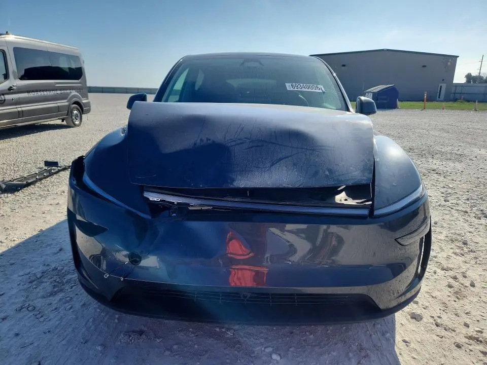 2026 TESLA MODEL Y   
