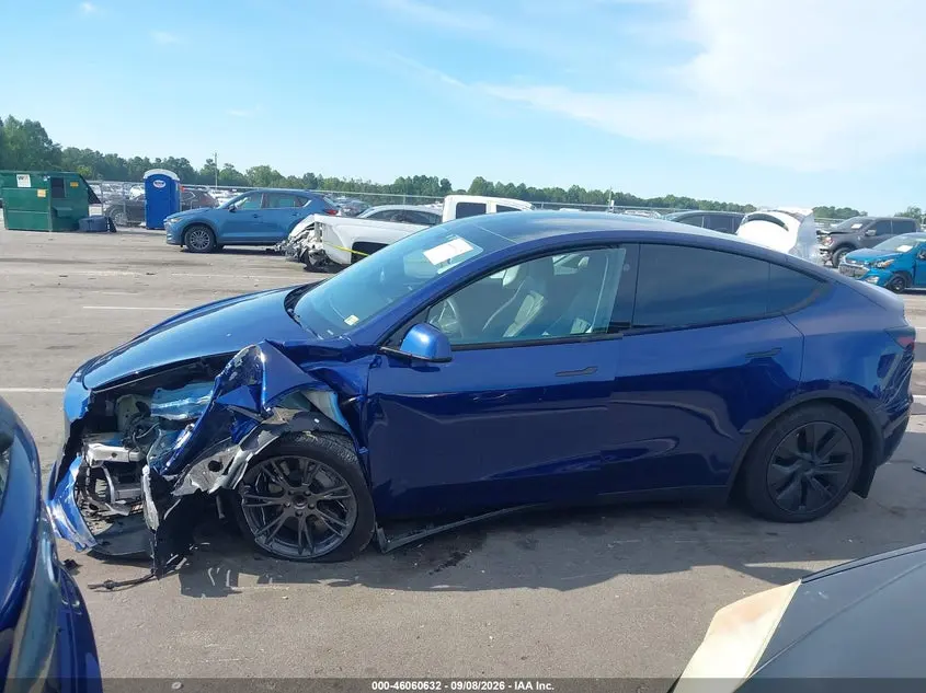 2024 TESLA MODEL Y  