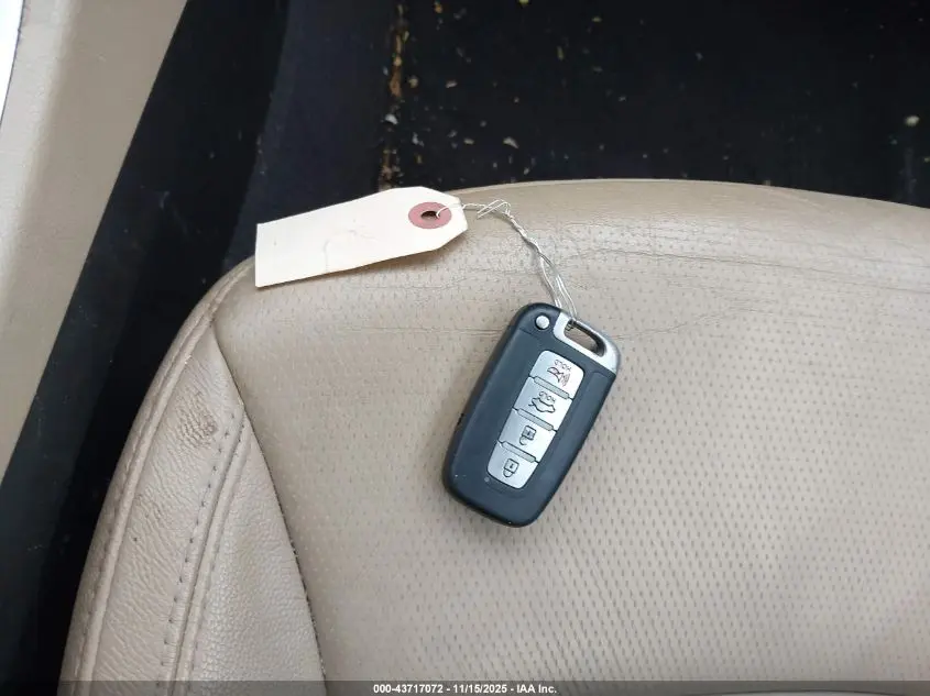 2011 HYUNDAI SONATA LIMITED