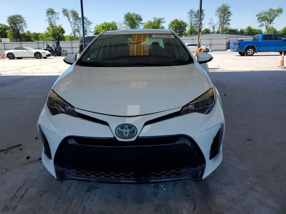 2018 TOYOTA COROLLA SE  