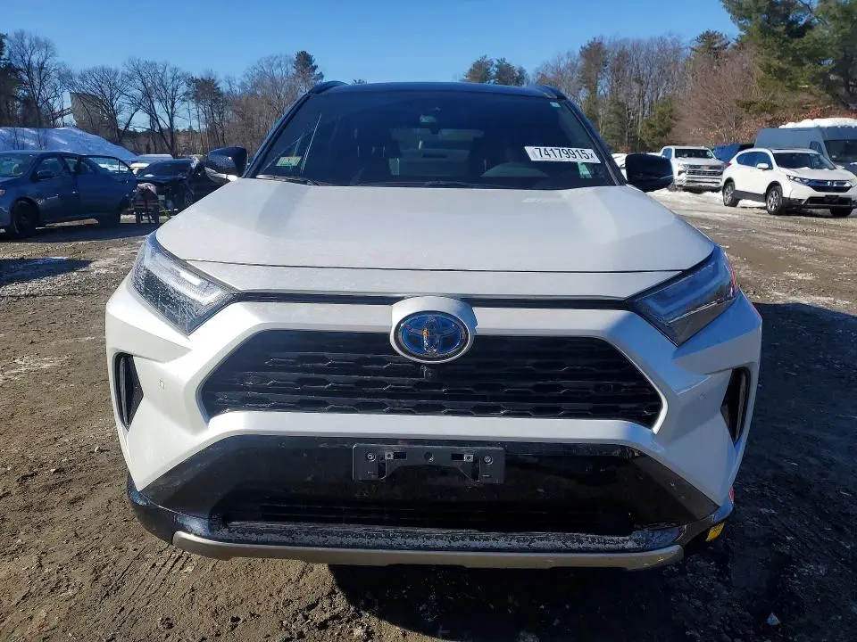 2024 TOYOTA RAV4 XSE  